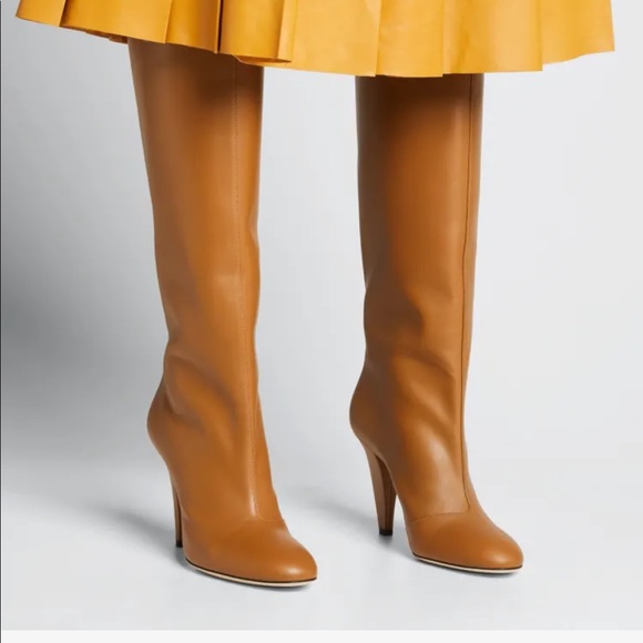 Fendi 95mm calf leather knee boots
3.8" covered heel
New, never worn, camel, - Picture 1 of 4